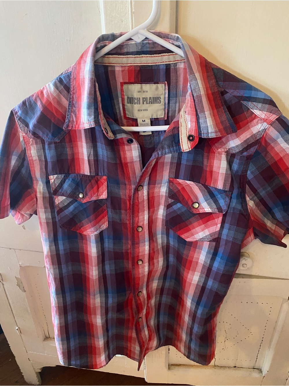 Dutch Plains Men’s Red & Blue Plaid Short Sleeve Button-Down Shirt